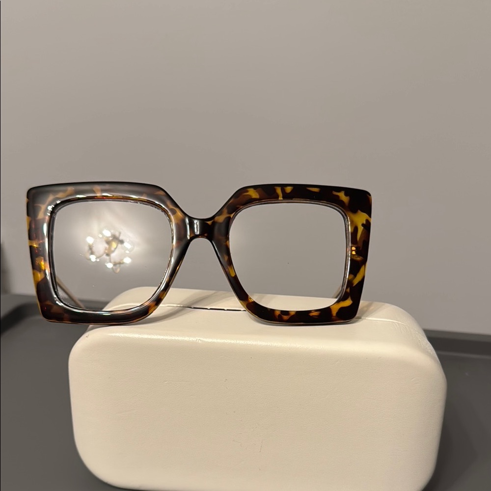 Tortoise Shell Square Frame Glasses - Picture 2 of 3